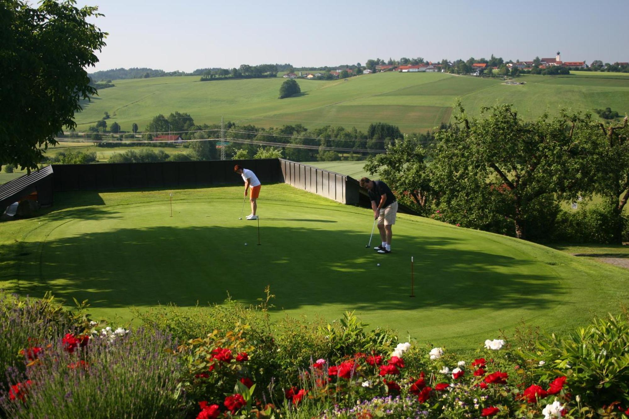 Golf- Und Landhotel Anetseder Thyrnau Exterior photo